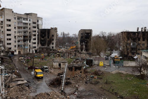 Zona habitacional donde vivian cientos de personas destruida por un misil ruso en Bodoryanca Ucrania. 