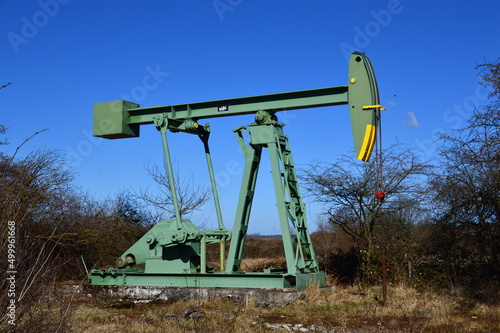 Historische Öl Pumpe im Dorf Hademstorf, Niedersachsen