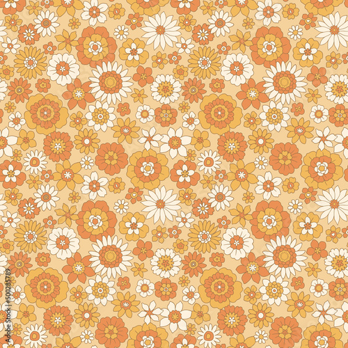 Colorful 60s -70s style retro hand drawn floral pattern. Beige white flowers. Vintage seamless vector background. Hippie style, print for fabric, swimsuit, fashion prints and surface design. Stock.