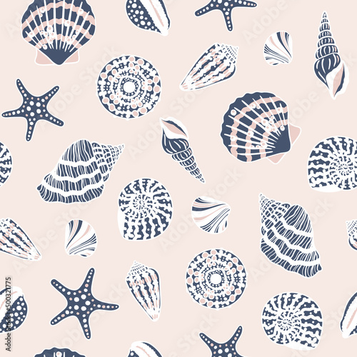 Sea shells, fossils and mollusks seamless pattern. Summer beach hand-drawn seaside vector print. Fashion textile bright multicolored illustration. Seashore elements design for fabrics, wallpaper