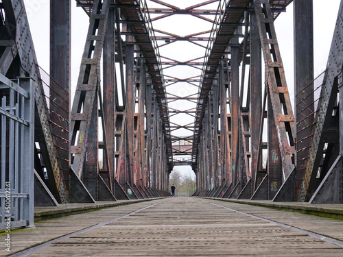 Blick über die Hubbrücke in Magdeburg in Sachsen Anhalt