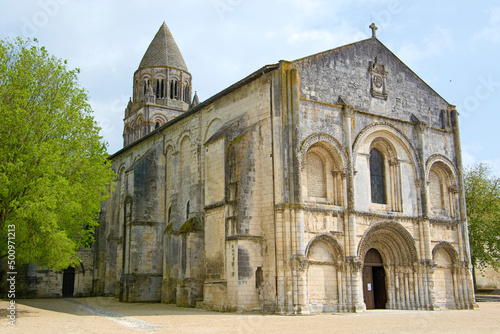 Abbaye aux dames - Ancienne abbaye bénédictine située à Saintes, en Charente-Maritime en France.