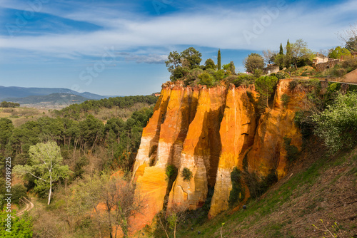 Die Ockerfelsen in Roussillon (Vaucluse); Provence; Frankreich