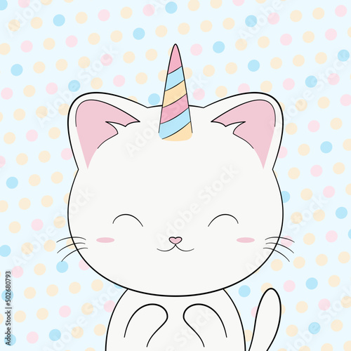 Ręcznie rysowany mały biały kotek z rogiem jednorożca na jasnym niebieskim tle w kolorowe kropki. Wektorowa ilustracja zadowolonego, siedzącego kota. Słodki, uroczy zwierzak.