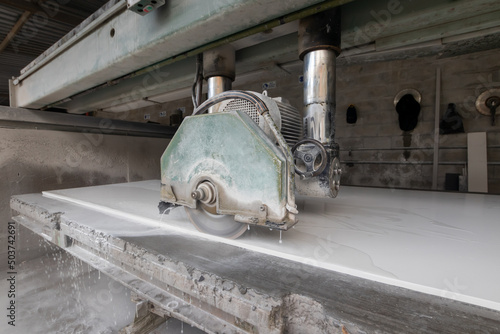 machine with cutting disc for marble slabs
