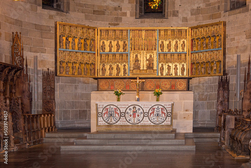 the high altar in Lund Cathedral and the golden altarpiece