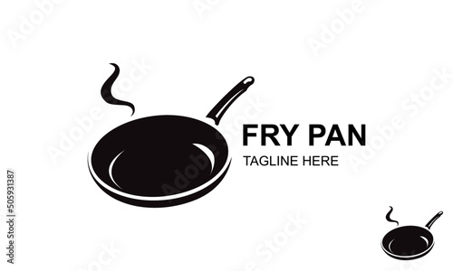 Fry Pan Logo Design Template. vintage restaurant and fraying pan logo. Kitchen frying pan.