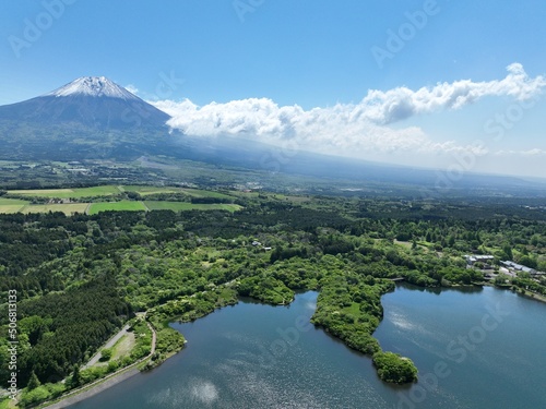 田貫湖、朝霧高原からの世界遺産、富士山を空撮した風景。