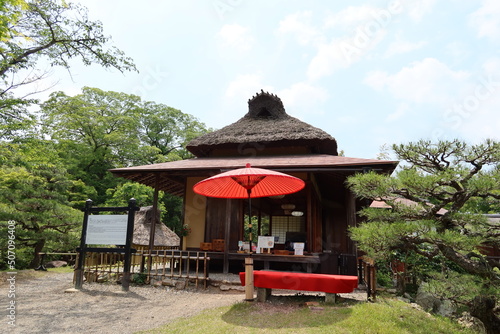  A scene of the teahouse of Genkyu-en Japanese Garden in Hikone-jyo Castle in Hikone City in Shiga Prefecture in Japan 日本の滋賀県彦根市にある彦根城の玄宮園の茶屋風景
