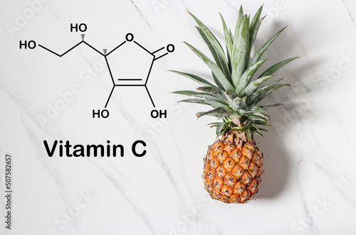 Structural formula of vitamin C .