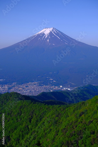 20220602三ッ峠山頂からの朝の富士山
