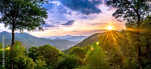 beautiful nature scenery in maggie valley north carolina