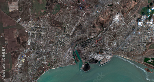 Satellite image of Mariupol, taken on March 29, 2022. Contains modified Copernicus Sentinel data (2022).