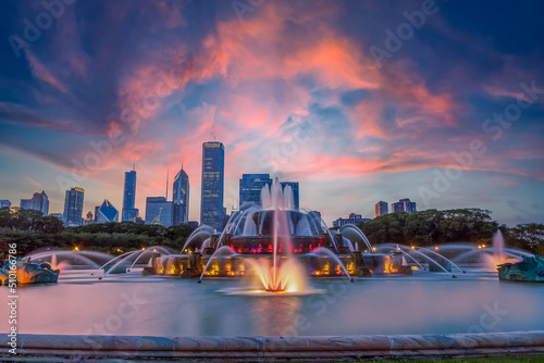 Title: Chicago Buckingham Fountain Sunset, Chicago, IL, USA