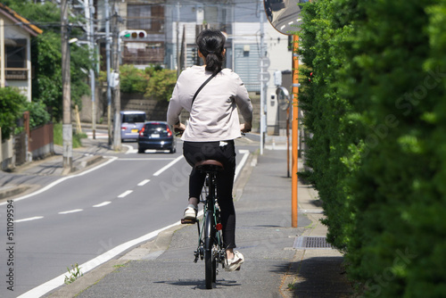 歩道の自転車 