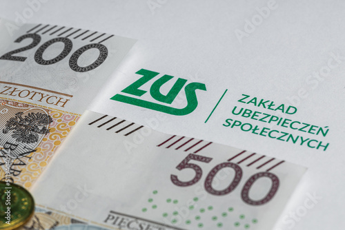 Polish money zlotys PLN, next to it the inscription "ZUS Zakład Ubezpieczeń Społecznych"