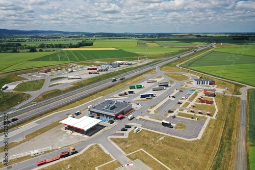 Stacja Benzynowa przy autostradzie 