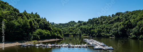 base nautique sur le lac de Bort les orgues