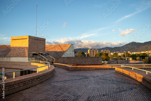 Biblioteca Virgilio Barco, Rogelio Salmona, Patrimonio arquitectónico, Bogotá Colombia