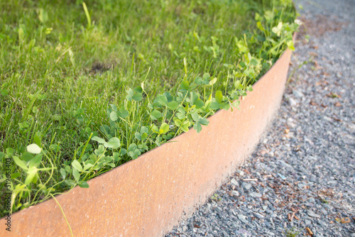 Corten lawn edging 