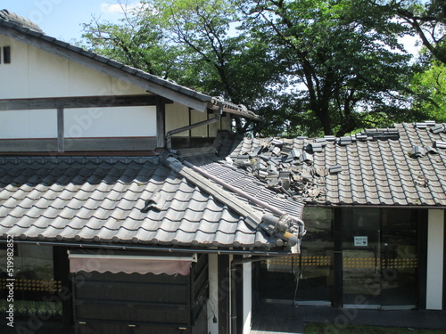 熊本地震から６年、未だ壊れたままの熊本城本丸御殿の屋根