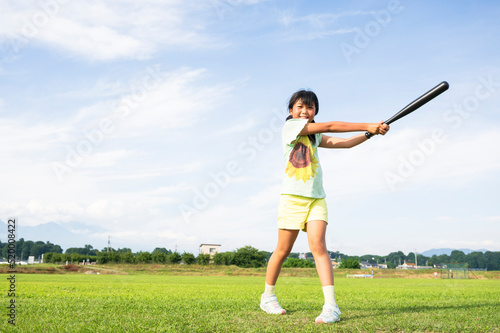 子どもの野球 草野球 女子 女の子 日本人 スポーツ