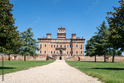 Chignolo Po Castello Procaccini