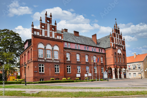 Neogotycki budynek starostwa powiatowego w Kętrzynie