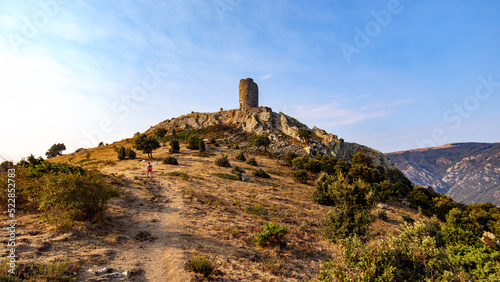 arrival of a hiker at the Massane tower