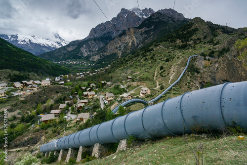 tubos de agua,Valle Des Pres, Provenza-Alpes-Costa Azul, departamento de Altos Alpes, en el distrito de Briançon