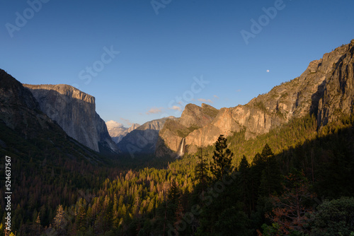 Yosemite Valley view from Tunnel View at sunset Scenic mountainous landscape, Yosemite National Park