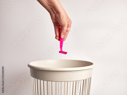 The shaving machine must be recycled and disposed of