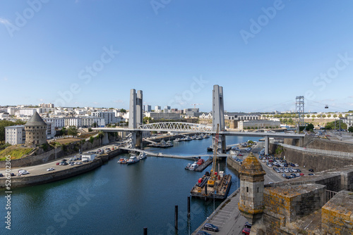 Ville de Brest et son pont de recouvrance dans le Finistère en Bretagne