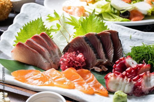 お刺身の盛り合わせ sashimi