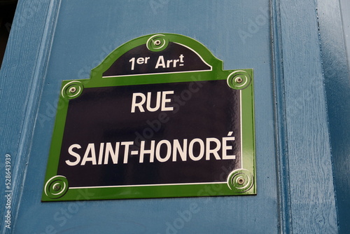 Rue Saint-Honoré, Paris. France. Plaque de nom de rue.