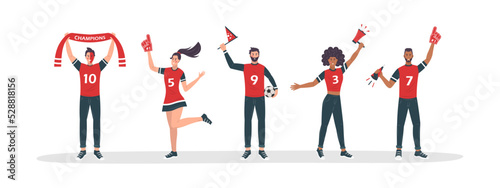 Fanáticos de los deportes. Grupo de personas animando a su equipo de fútbol, ​​los seguidores o fans ven el partido de fútbol. Concepto de audiencia