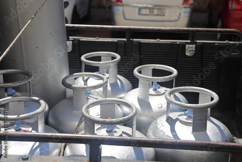 delivery of gas cylinders, gas crisis, rising gas prices.