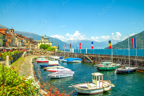 Hafen von Cannobio, Lago Maggiore, Italien 