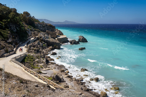 Grecja, błękitne morze na wyspie Rodos