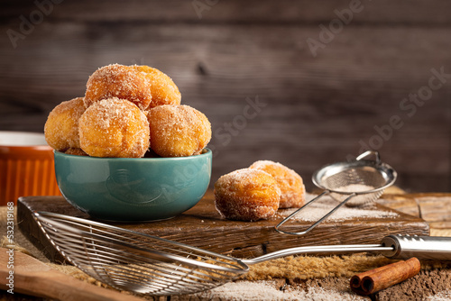 Bowl with rain cookies. In Brazil known as "bolinho de chuva".