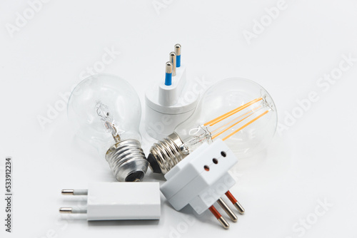 elettricità caro energia lampadina 