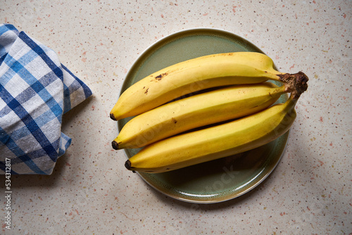 banany na talerzu 