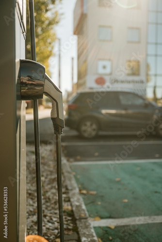 Stacja ladowania aut elektrycznych