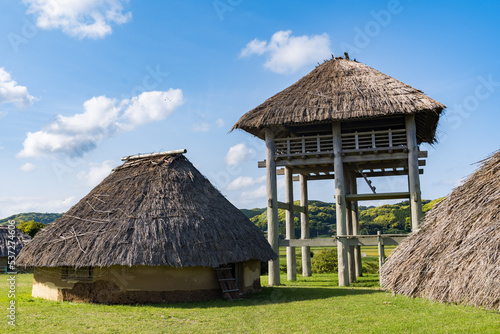 復元された竪穴式住居