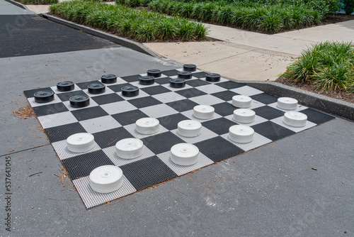 outside Draughts - Checkers board game