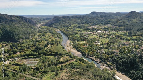 survol des Cévennes dans le sud de la France (Anduze, Occitanie)