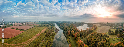 rzeka Odra, granica Polsko - Czeska w Chałupkach na Śląsku, panorama jesienią z lotu ptaka