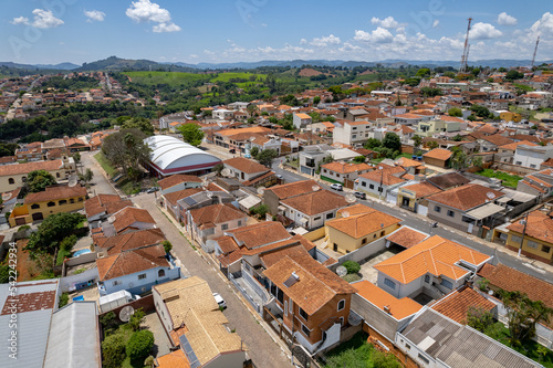 Ouro Fino city located in the interior of Minas Gerais. It is part of the Caminho da Fé, part of the mesh circuit and with several coffee plantations. Houses, trees and mild climate.