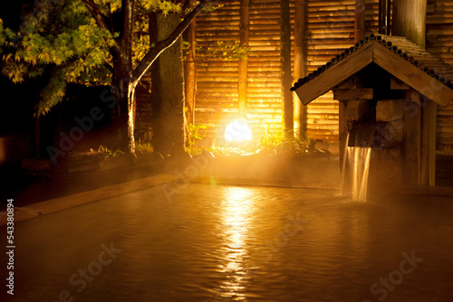 温泉・夜の露天風呂