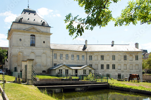 Pavillon de Manse construit en 1677 pour abriter la machine élévatoire qui remontait l'eau grâce à l'action de pompes animées par une roue à aube, Chantilly, Oise, France